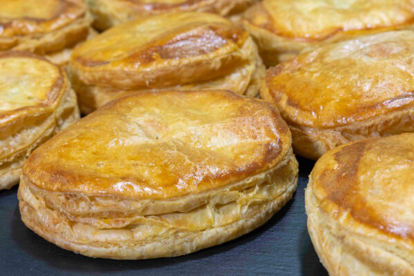 ΖΑΜΠΟΝΟΤΥΡΟΠΙΤΑ ΣΦΟΛΙΑΤΑ ΜΕ ΣΑΛΤΣΑ