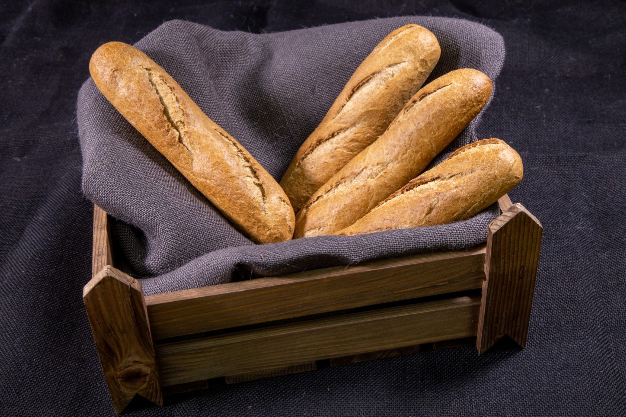 WHOLE-WHEAT FRENCH BAGUETTE 25 ± 2 cm