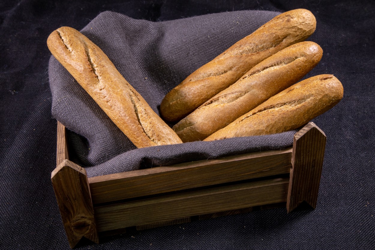 WHOLE-WHEAT FRENCH BAGUETTE 28 ± 2 cm