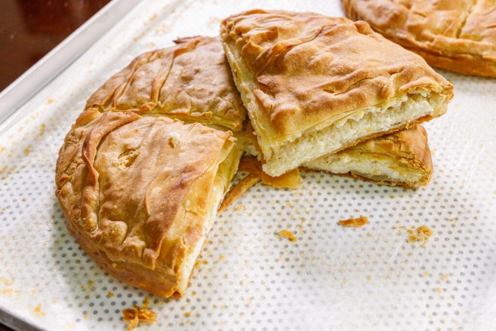 ΧΩΡΙΑΤΙΚΗ ΤΥΡΟΠΙΤΑ ΤΑΨΙΟΥ