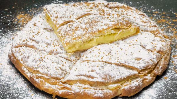 4ΑΡΑ ΣΤΡΟΓΓΥΛΗ ΠΙΤΑ ΚΡΕΜΑ